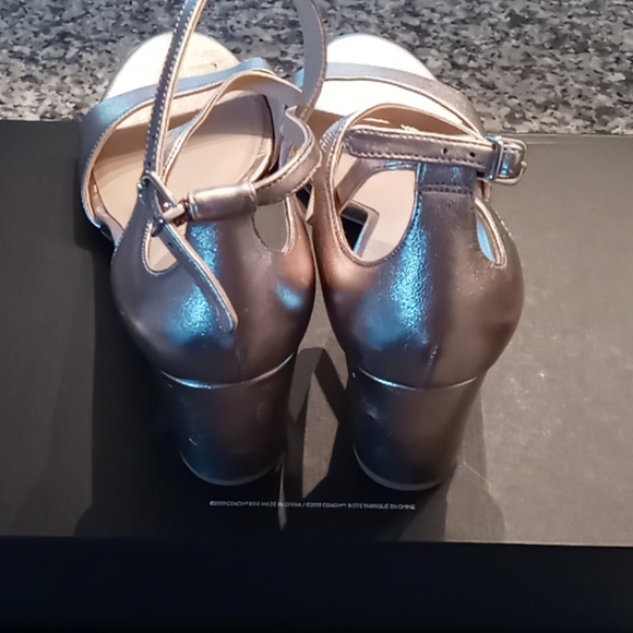 Sharp and comfortable Via Spiga Heels - Picture 3 of 4